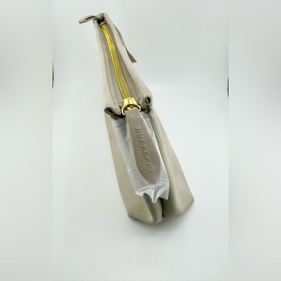 Burberry Unisex Toiletry Bag or Cosmetic Case with Box - Picture 6 of 12